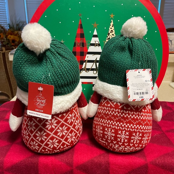 NWT GNOMES - NORTH POLE VILLAGE SNOWFLAKE GNOMES! SET OF TWO. - Picture 8 of 8